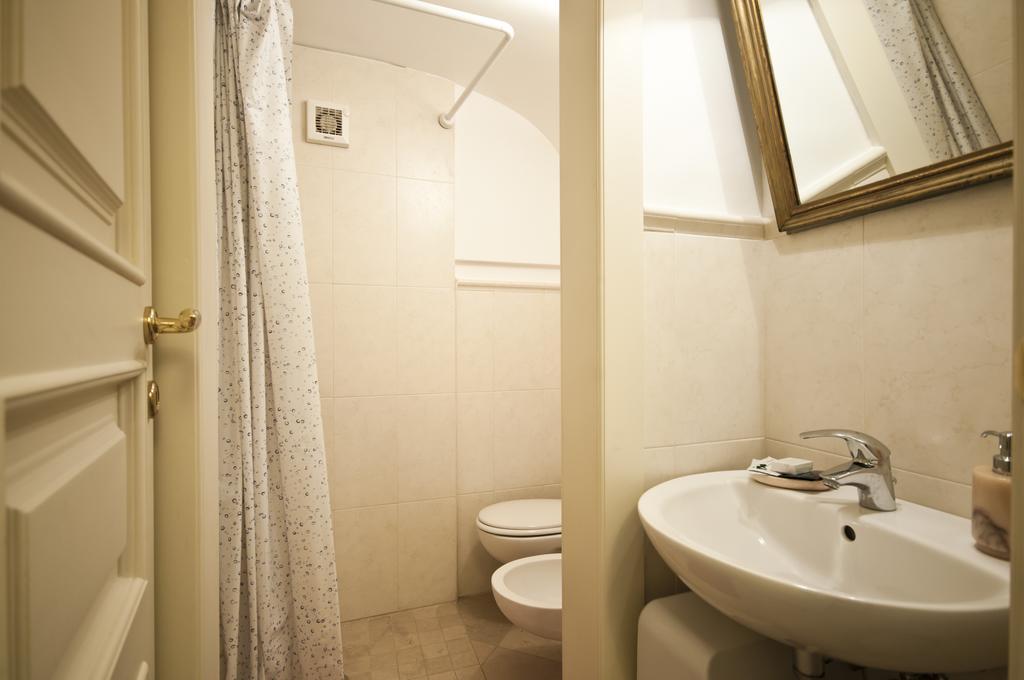 Bed And Breakfast Palazzo Santorelli Bitonto Oda fotoğraf