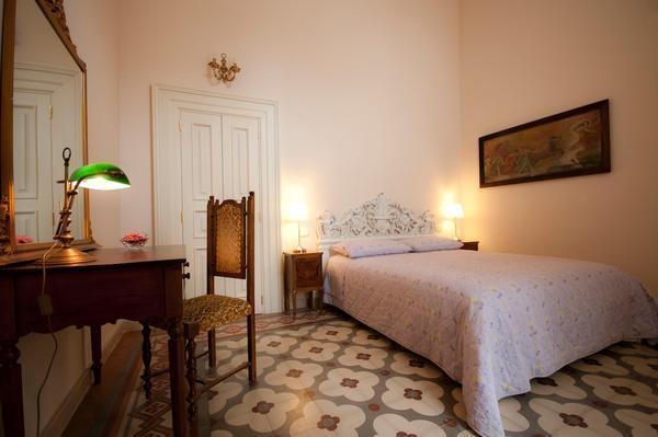 Bed And Breakfast Palazzo Santorelli Bitonto Oda fotoğraf